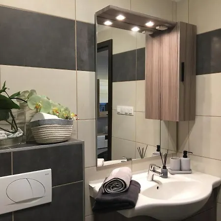 Apartman Home Apartment