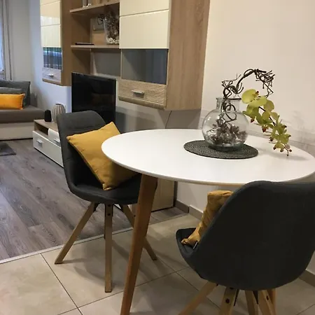 Home Apartment Apartman *
