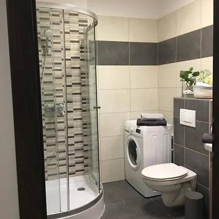 Home Apartment *