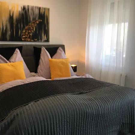 Home Apartment Apartament Sopron
