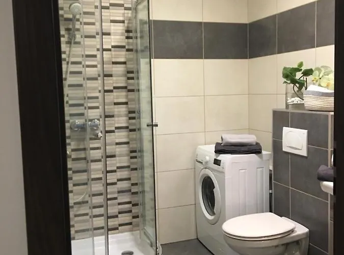 Home Apartment *