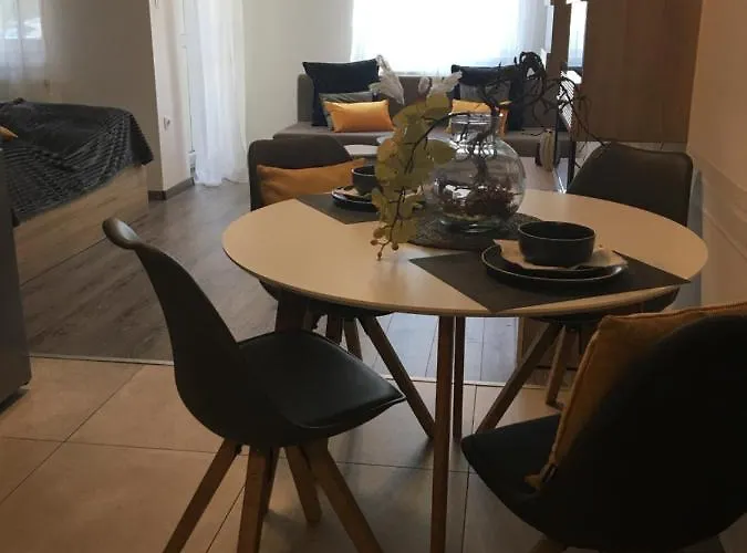 Home Apartment Appartamento Sopron